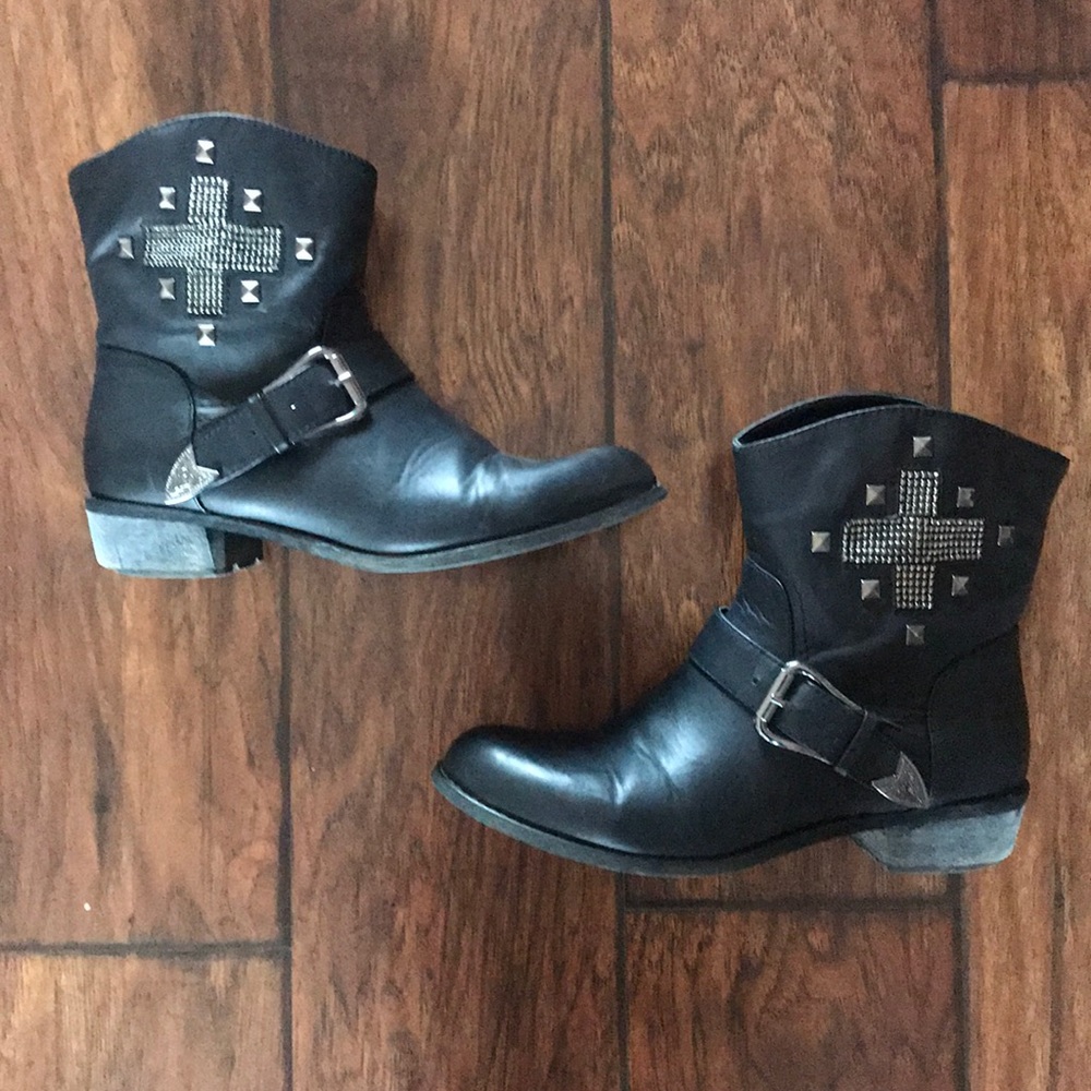 MIA Black Booties Size 7.5